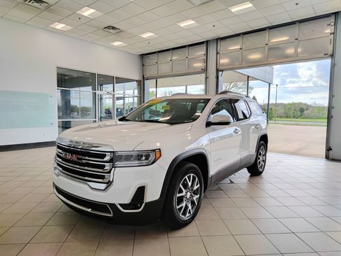 Used 2023 GMC Acadia SLT AWD/4WD image 8