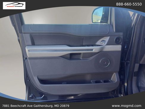 Used 2019 Ford Expedition XLT w/ Equipment Group 202A RWD image 17