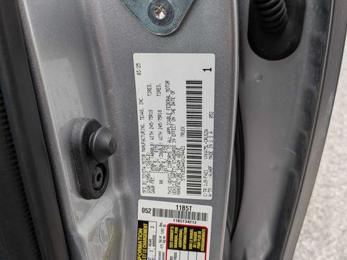 Used 2025 Toyota Tundra SR AWD/4WD image 24