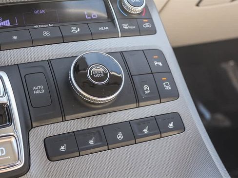 Certified 2022 Hyundai Palisade Calligraphy w/ Winter Package image 34