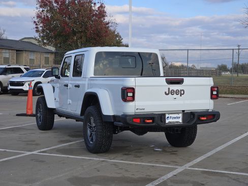 New 2026 Jeep Gladiator Mojave image 3