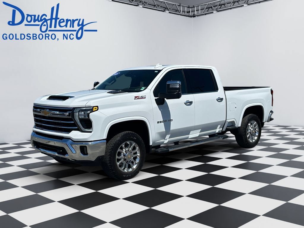 Used 2025 Chevrolet Silverado 2500 LTZ w/ LTZ Premium Package AWD/4WD image 1