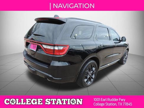 Used 2023 Dodge Durango R/T RWD image 4