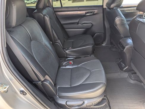 Used 2023 Toyota Highlander Limited w/ Protection Package #3 (TMS) image 5