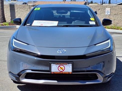 Certified 2025 Toyota Prius XLE FWD image 2