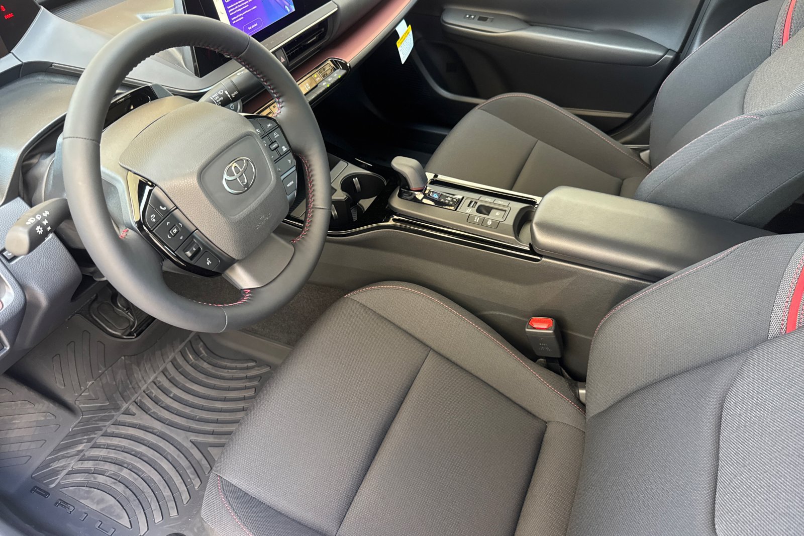New 2027 Toyota Prius Plug-In Hybrid FWD image 9