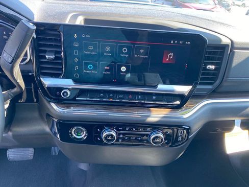 Used 2024 GMC Sierra 1500 Elevation AWD/4WD image 12