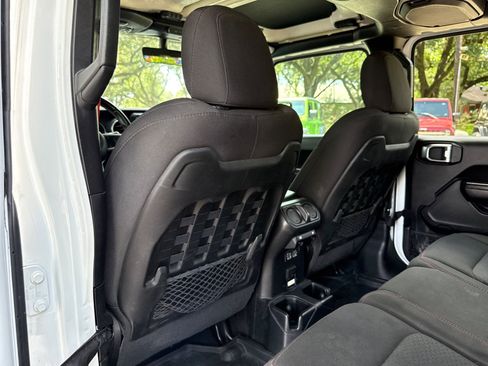 Used 2020 Jeep Wrangler Unlimited Rubicon w/ Quick Order Package 28Y Recon AWD/4WD image 43
