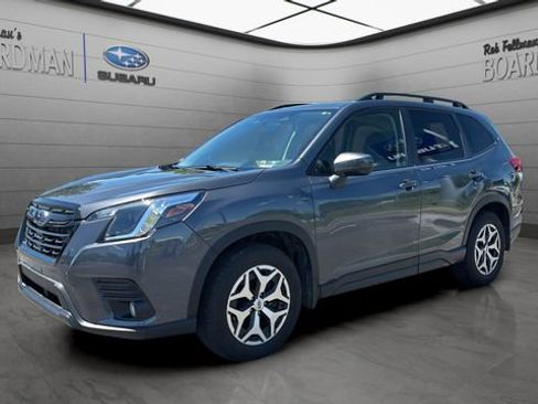 Used 2023 Subaru Forester Premium AWD/4WD image 10
