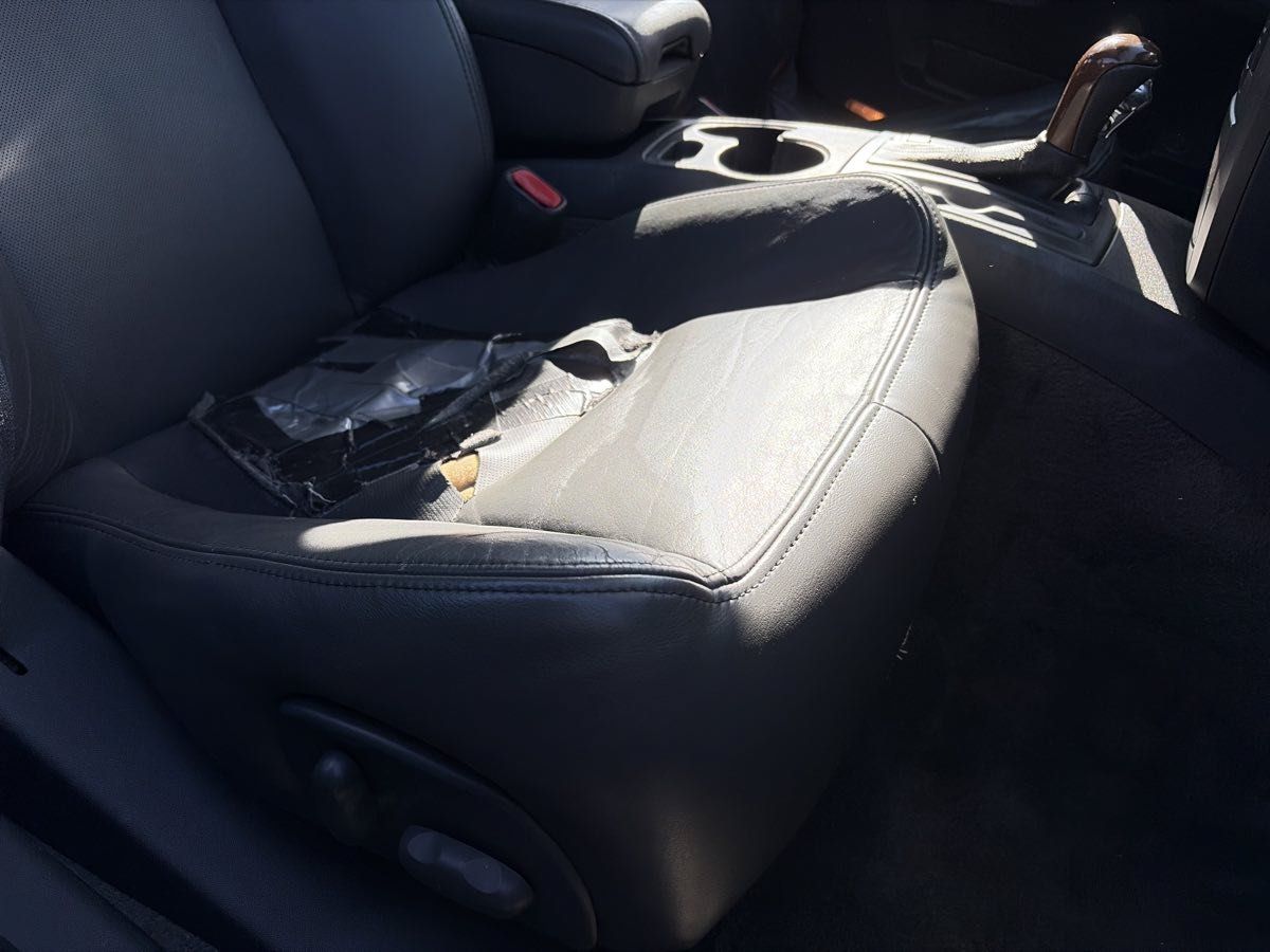 Used 2003 Cadillac CTS 3.2 w/ Preferred Equipment Group RWD image 24
