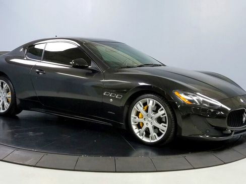 Used 2014 Maserati GranTurismo Sport image 8