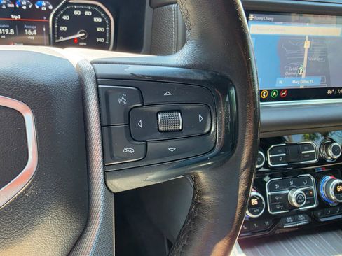 Used 2021 GMC Yukon XL Denali w/ Denali Premium Package RWD image 19