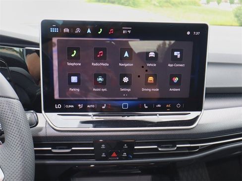 New 2025 Volkswagen GTI SE image 18