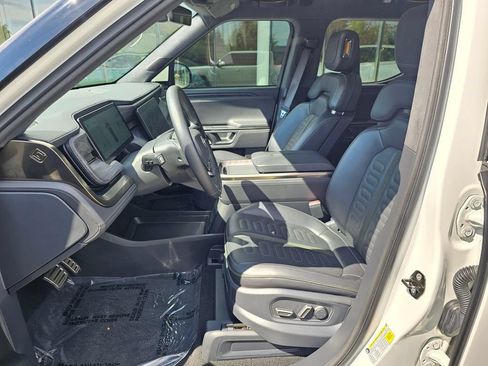 Used 2022 Rivian R1T Adventure AWD/4WD image 22