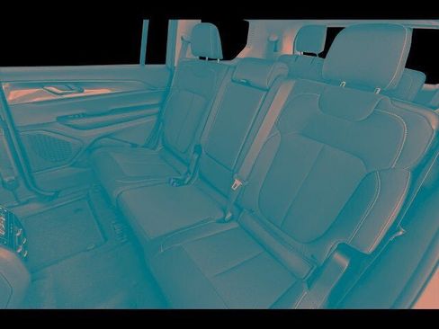 Used 2024 Jeep Grand Cherokee L Laredo image 31