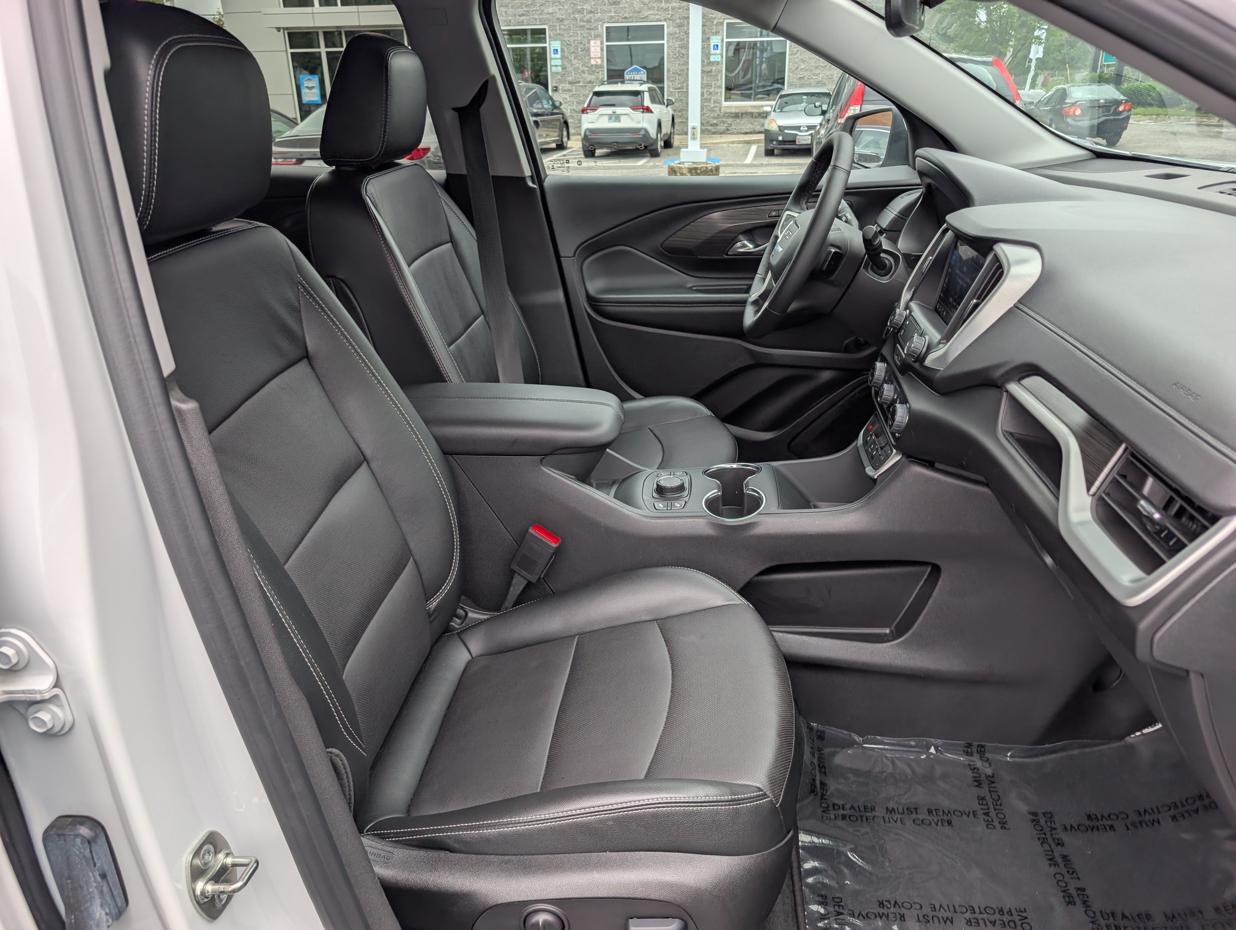 Used 2024 GMC Terrain SLT AWD/4WD image 12