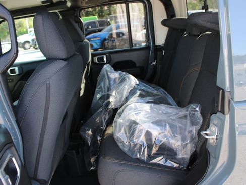 New 2026 Jeep Gladiator Sport image 13