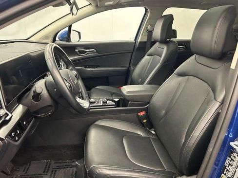 Used 2025 Kia Sportage EX w/ Premium Package image 28