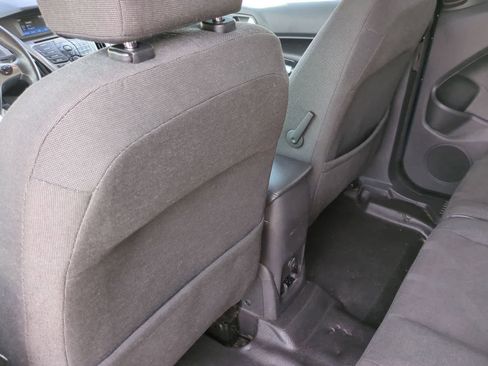 Used 2018 Ford Transit Connect XLT image 18