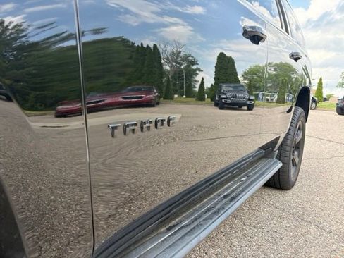 Used 2018 Chevrolet Tahoe LT w/ LT Midnight Edition AWD/4WD image 30