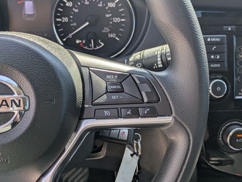 Used 2020 Nissan Rogue S AWD/4WD image 20