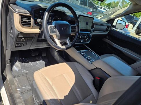 Used 2024 Ford Expedition Max Limited AWD/4WD image 16