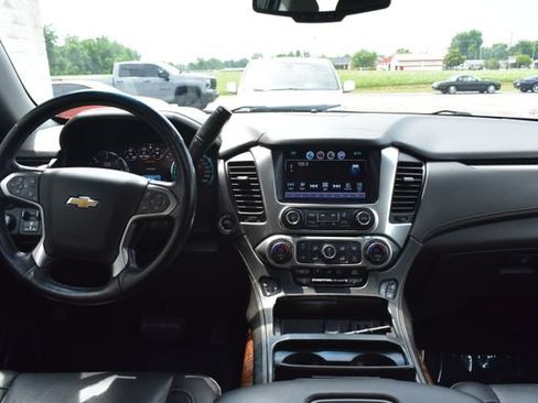 Used 2019 Chevrolet Tahoe Premier w/ RST 6.2L Performance Edition AWD/4WD image 41