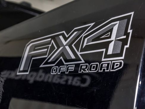 Used 2022 Ford F250 Lariat w/ Black Appearance Package image 45