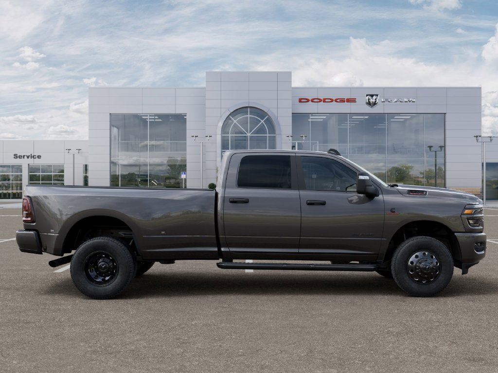 New 2027 RAM 3500 Big Horn AWD/4WD image 22