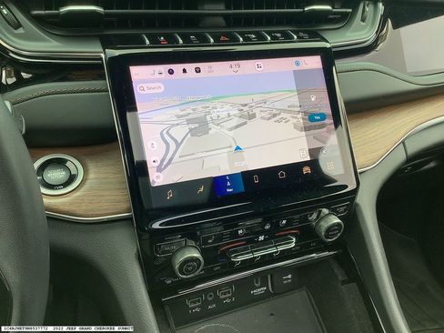 Used 2022 Jeep Grand Cherokee Summit w/ Adv Protech Group IV AWD/4WD image 10