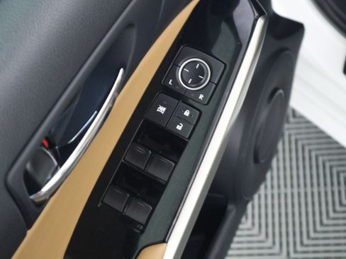Used 2015 Lexus IS 250 RWD image 36