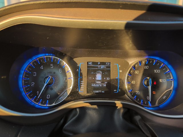 Used 2017 Chrysler Pacifica Touring-L FWD image 15