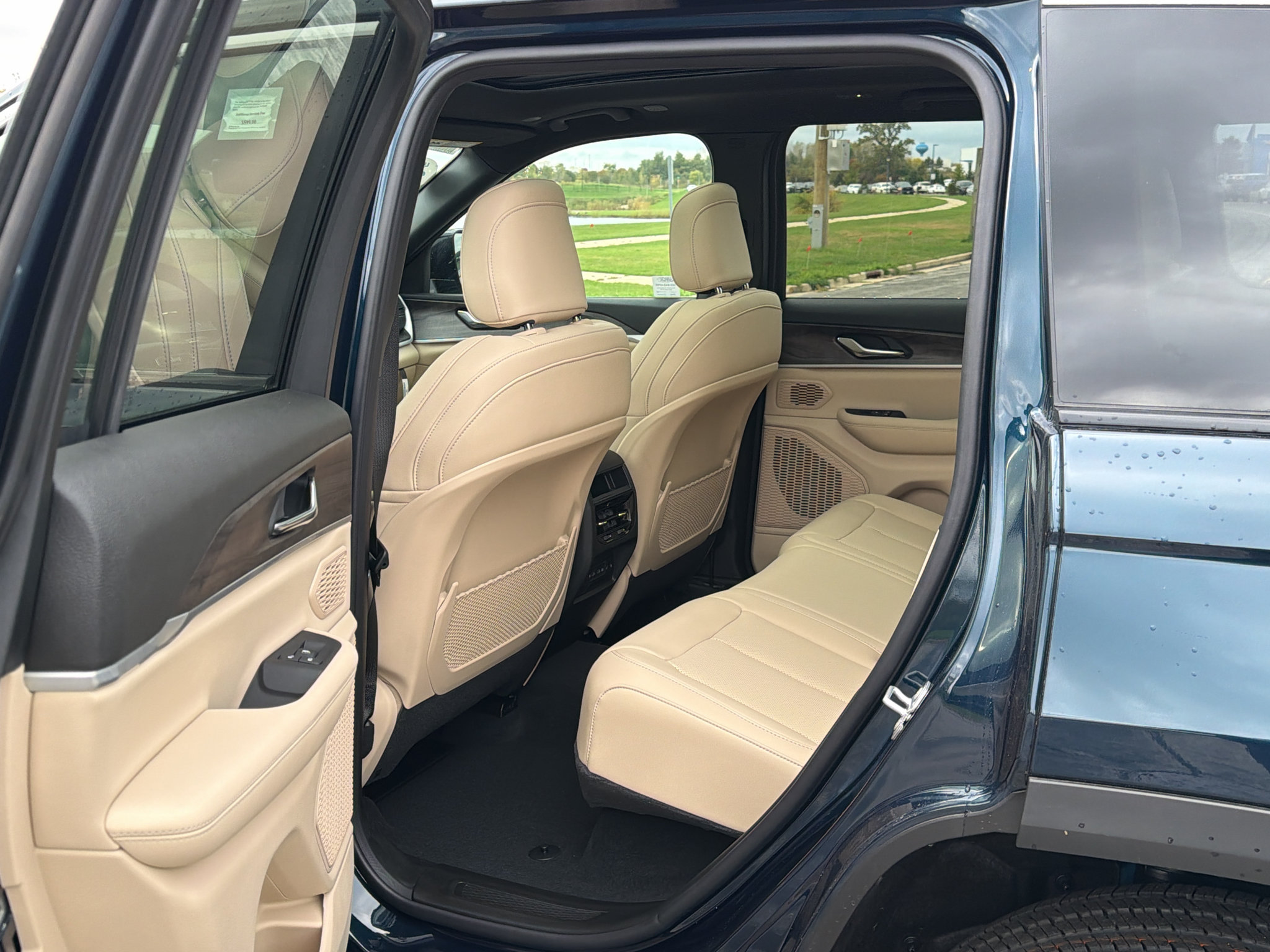 New 2027 Jeep Grand Cherokee Limited w/ Technology Group II AWD/4WD image 35