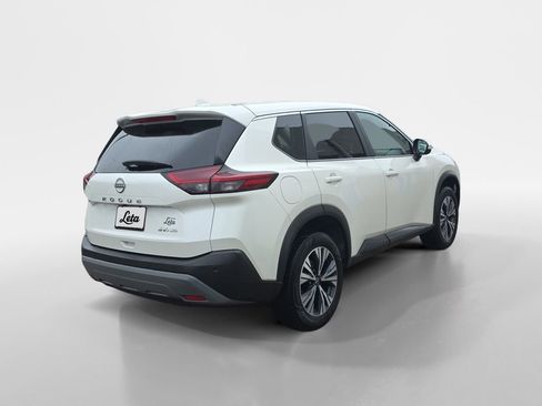 Used 2023 Nissan Rogue SV image 4