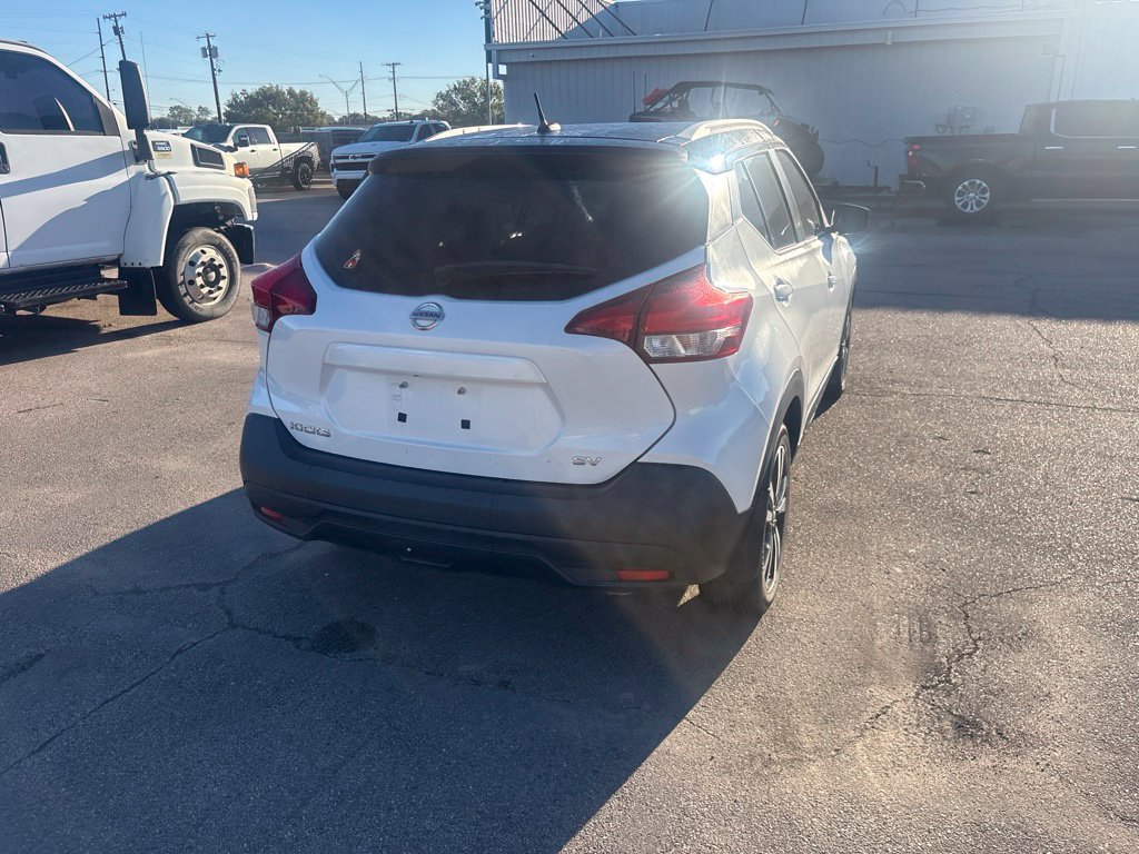 Used 2018 Nissan Kicks SV FWD image 14