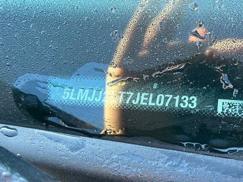 Used 2018 Lincoln Navigator Reserve image 3