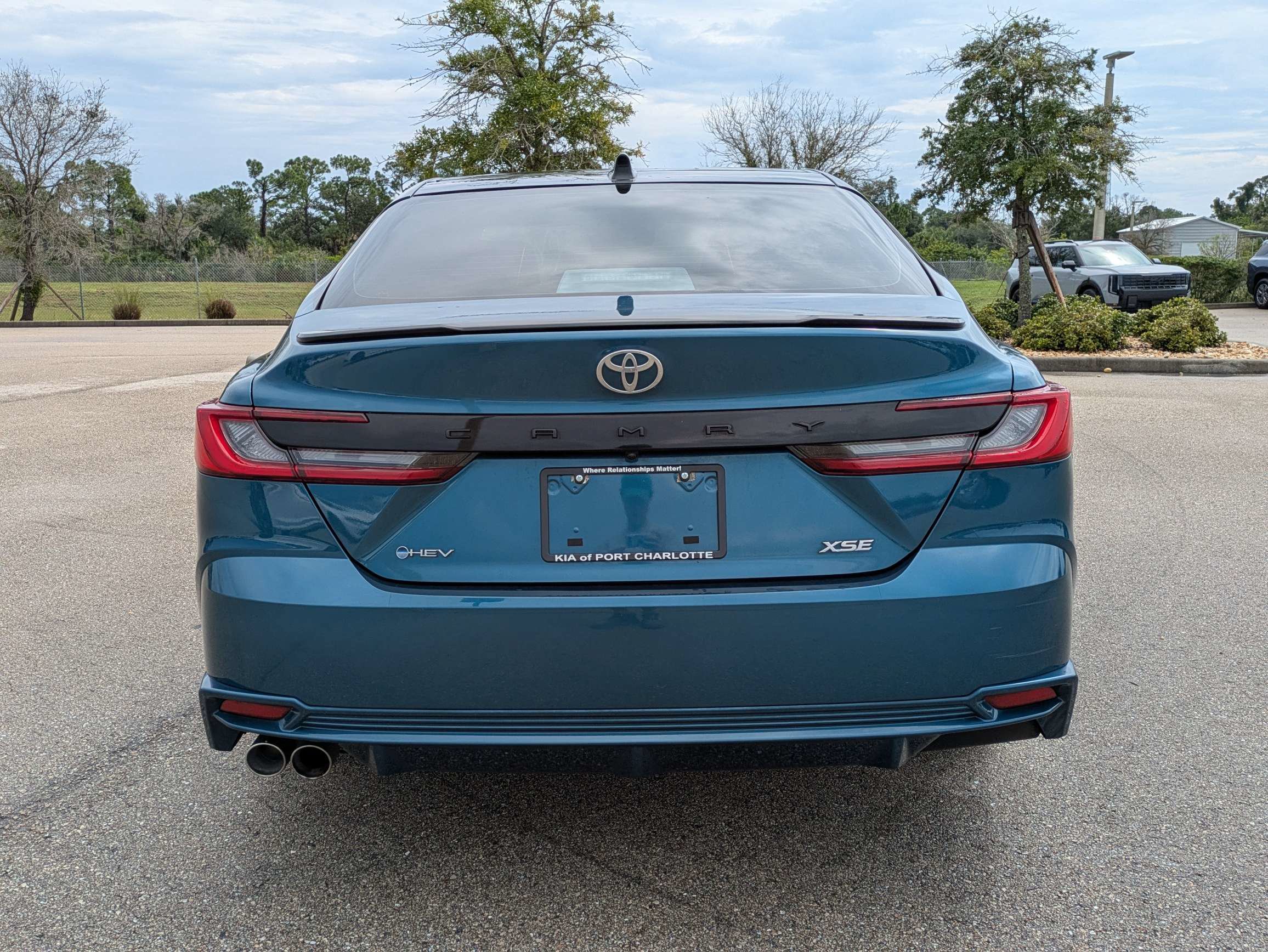Used 2025 Toyota Camry XSE FWD image 5