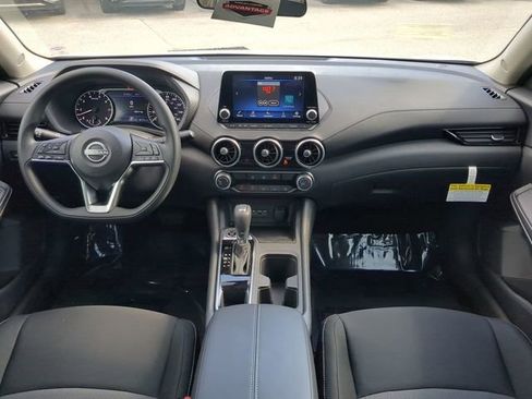 Used 2025 Nissan Sentra SV image 13