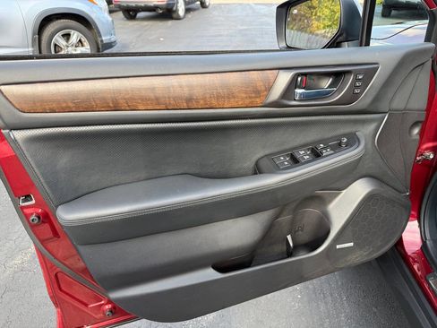 Used 2016 Subaru Outback 2.5i Limited image 61