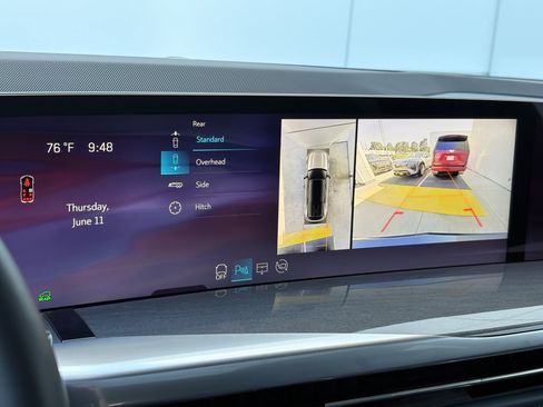 Certified 2025 Cadillac Escalade IQ Luxury 2 w/ LPO, Premium Carpet Package AWD/4WD image 25