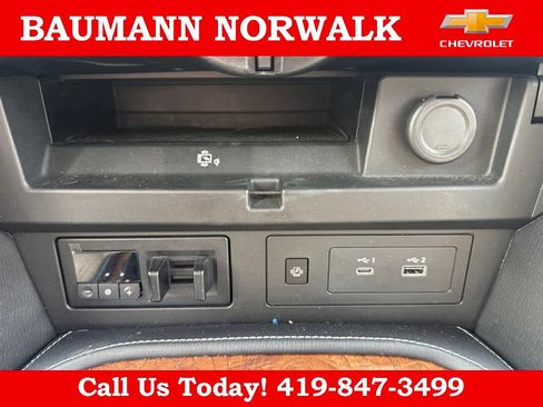 Used 2023 Nissan Armada SL w/ Captain's Chairs Package AWD/4WD image 28