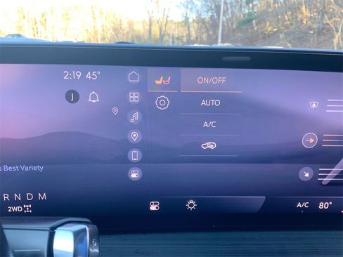 Used 2025 Buick Envision Preferred image 34