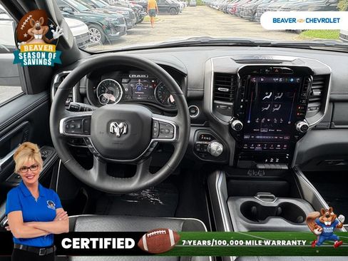 Used 2025 RAM 1500 Laramie AWD/4WD image 16