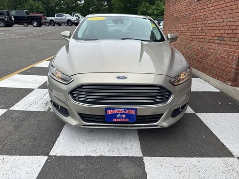 Used 2015 Ford Fusion SE w/ Equipment Group 502A FWD image 6