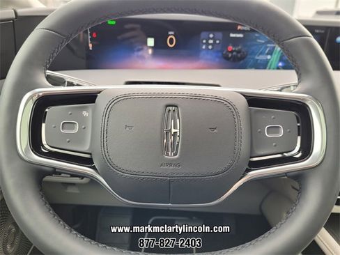 New 2026 Lincoln Nautilus Reserve image 22