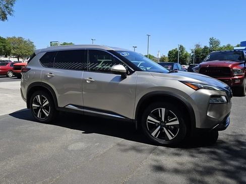 Used 2023 Nissan Rogue SL FWD image 7