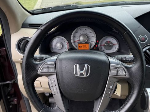 Used 2010 Honda Pilot Touring image 38
