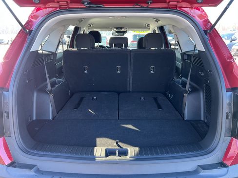 Used 2023 Kia Sorento LX image 6