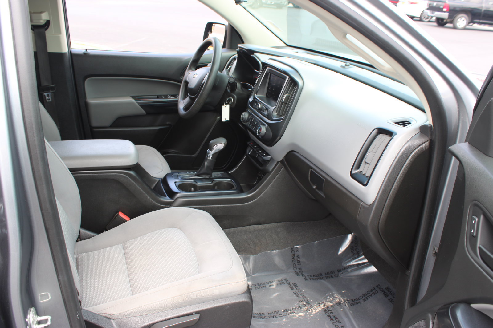 Used 2022 Chevrolet Colorado W/T AWD/4WD image 22