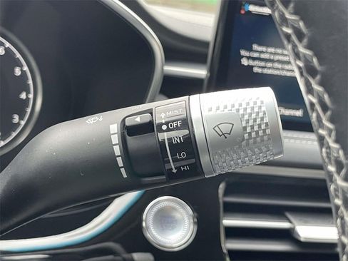 Certified 2025 Genesis G70 2.5T image 23